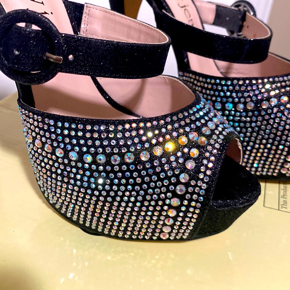 Gorgeous Cathy Jean Heels - Picture 2 of 9